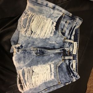 Bullhead size 3 shorts high waisted